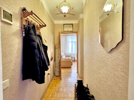 2 otaqlı köhnə tikili - Qara Qarayev m. - 40 m²