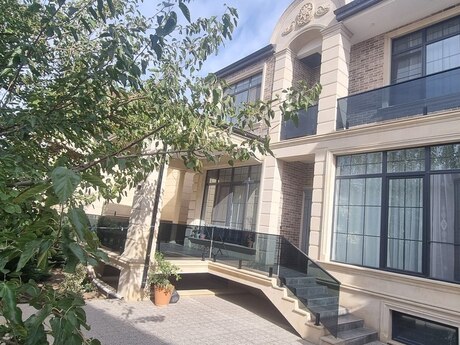 5 otaqlı həyət evi/bağ evi - Badamdar q. - 333 m²