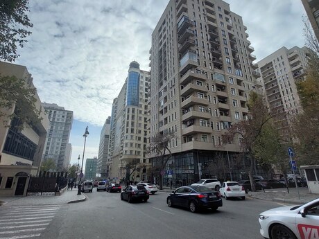 Elan №6150189 - Bakı, 28 May m., 5 otaqlı, 160 m², 11/16 mərtəbə