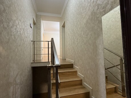 Объявление №6150223 - Баку, пос. Бакиханова, 3-комн., 80 м², 1/5 этаж