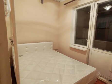 2 otaqlı köhnə tikili - Azadlıq Prospekti m. - 45 m²
