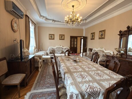 Elan №6150370 - Bakı, Ağ şəhər q., 6 otaqlı, 500 m²
