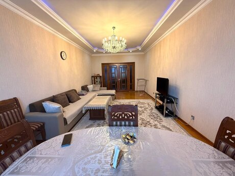 Elan №6150827 - Bakı, 28 May m., 4 otaqlı, 145 m², 17/17 mərtəbə