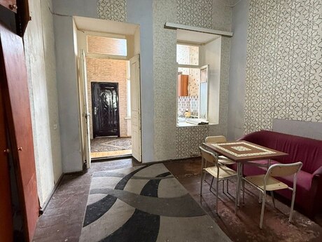Elan №6150875 - Bakı, Nizami m., 3 otaqlı, 75 m², 2/2 mərtəbə