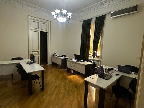 2 otaqlı ofis - Nizami m. - 35 m²