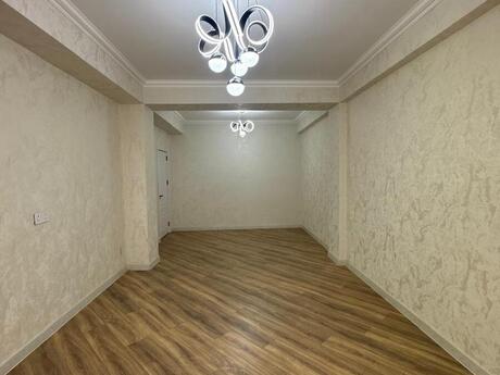2-room apartment, 70 m², Qurtuluş 93: 105 000 ₼ 3