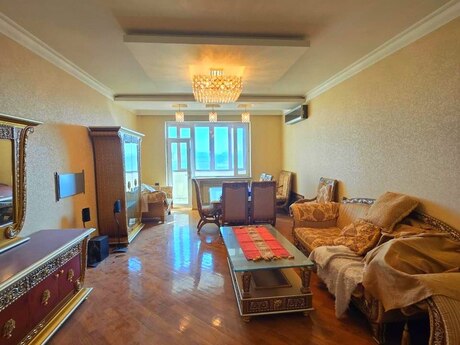 Elan №6151541 - Bakı, Elmlər Akademiyası m., 3 otaqlı, 143 m², 9/16 mərtəbə