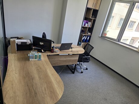 4 otaqlı ofis - Şah İsmayıl Xətai m. - 190 m²