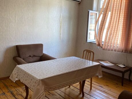 Elan №6151697 - Bakı, Nəsimi r., 3 otaqlı, 60 m², 4/5 mərtəbə