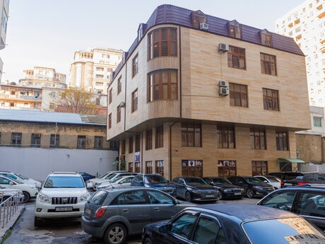 Obyekt - Nizami m. - 1200 m²