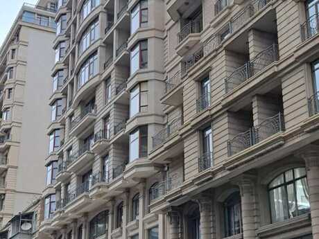 4-room apartment, 137 m², İçəri Şəhər: 650 000 ₼ 2