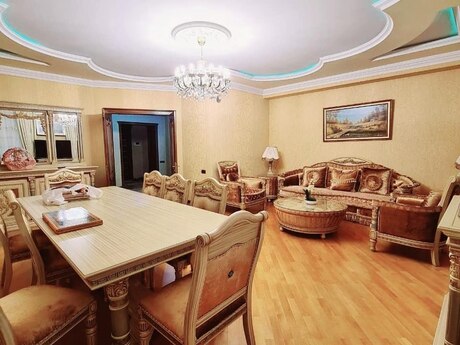 Elan №6151950 - Bakı, Qara Qarayev m., 5 otaqlı, 242 m², 10/16 mərtəbə