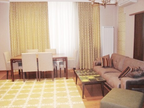 Elan №6151991 - Bakı, Gənclik m., 3 otaqlı, 110 m², 8/17 mərtəbə