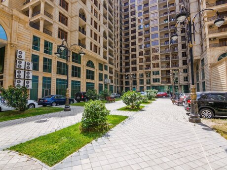 3-комнатная квартира, 205 м², 28 May: 1 020 000 ₼ 2