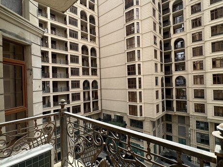 3-комнатная квартира, 205 м², 28 May: 1 020 000 ₼ 5
