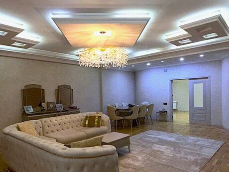 Elan №6152122 - Bakı, 28 May m., 4 otaqlı, 250 m², 8/16 mərtəbə