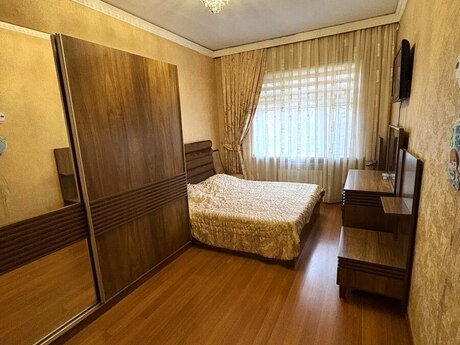 2 otaqlı mənzil, 68 m², 28 May: 179 000 ₼ 5