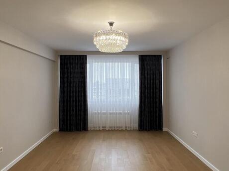 3-комнатная квартира, 107 м², İçəri Şəhər: 440 000 ₼ 3