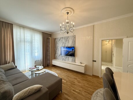 Elan №6152744 - Bakı, Avtovağzal m., 2 otaqlı, 71 m², 10/17 mərtəbə