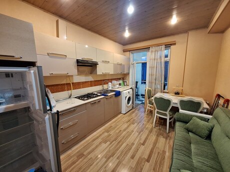 Elan №6144824 - Bakı, Şah İsmayıl Xətai m., 1 otaqlı, 60 m², 10/16 mərtəbə