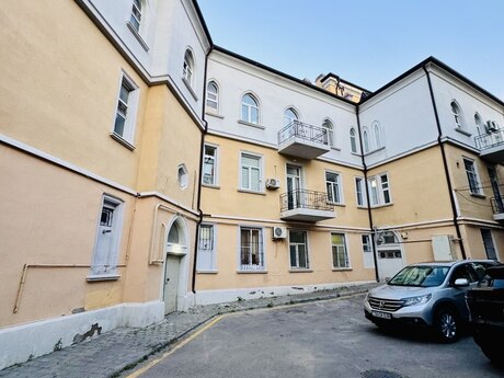 Elan №6094766 - Bakı, İçəri Şəhər m., 5 otaqlı, 140 m², 3/4 mərtəbə