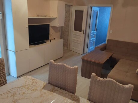 Elan №6153202 - Bakı, Nəsimi m., 2 otaqlı, 65 m², 5/5 mərtəbə