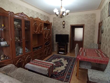 Elan №6153291 - Bakı, Memar Əcəmi m., 3 otaqlı, 70 m², 4/5 mərtəbə
