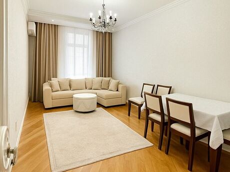 Elan №6153387 - Bakı, Gənclik m., 2 otaqlı, 70 m², 8/11 mərtəbə