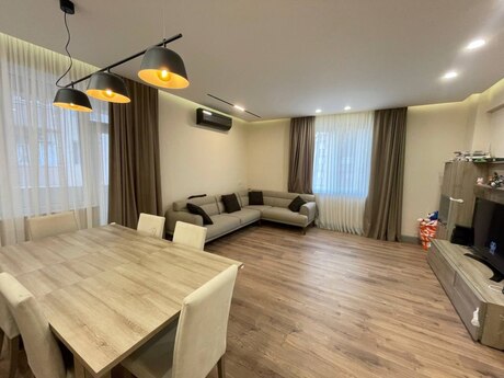 Elan №6153423 - Bakı, Elmlər Akademiyası m., 4 otaqlı, 182 m², 7/16 mərtəbə