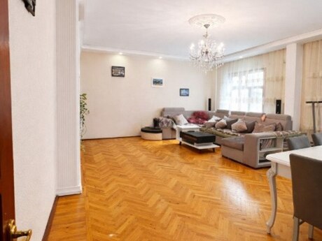 20 Yanvarda 5 otaqlı köhnə tikili mənzil satılır, 120 m², 233 000 AZN, şəkil 3 / 12