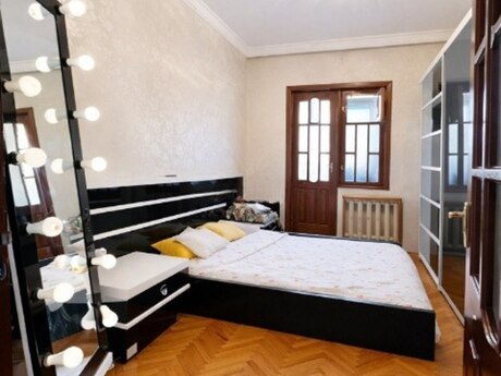 20 Yanvarda 5 otaqlı köhnə tikili mənzil satılır, 120 m², 233 000 AZN, şəkil 5 / 12