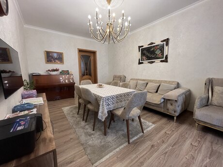 Elan №6153896 - Bakı, Şah İsmayıl Xətai m., 2 otaqlı, 58 m², 2/5 mərtəbə