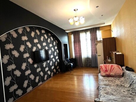 м. Кара Караев
