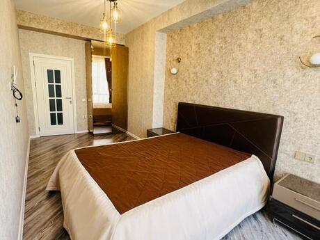 Elan №6154715 - Bakı, Nərimanov r., 4 otaqlı, 200 m², 13/14 mərtəbə