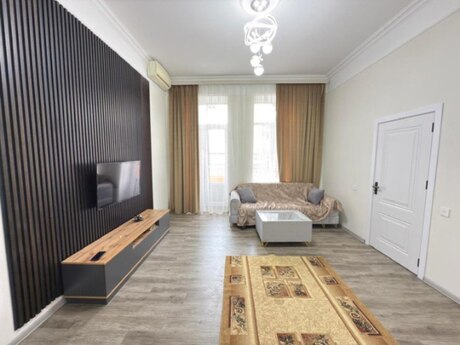2 otaqlı köhnə tikili - 28 May m. - 51 m²
