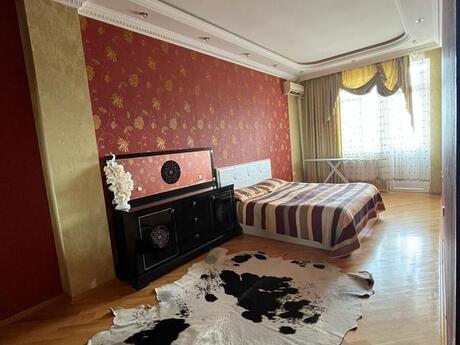 Elan №6154781 - Bakı, Yasamal q., 3 otaqlı, 140 m², 17/19 mərtəbə