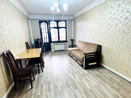 Elan №6155181 - Bakı, Qara Qarayev m., 3 otaqlı, 65 m², 4/5 mərtəbə