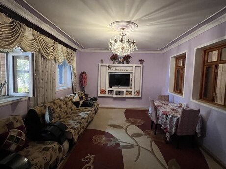 5 otaqlı həyət evi/bağ evi - Xətai r. - 120 m²