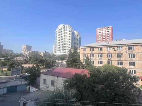 Elan №6155892 - Bakı, Elmlər Akademiyası m., 2 otaqlı, 45 m², 5/5 mərtəbə