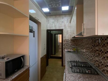 Аренда: 2-комнатная квартира, 70 м², Memar Əcəmi: 699 ₼/мес 4