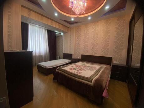 Elan №6156391 - Bakı, Memar Əcəmi m., 2 otaqlı, 70 m², 5/18 mərtəbə