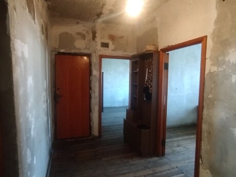 4 otaqlı köhnə tikili - Neftçilər m. - 100 m²
