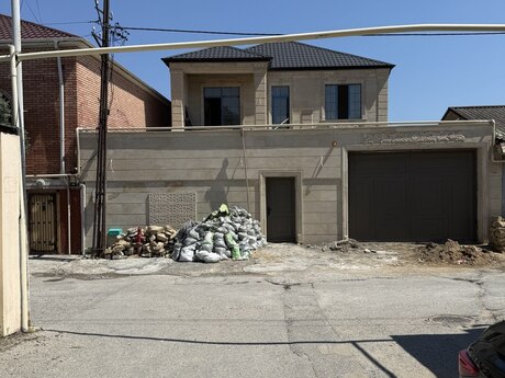 6 otaqlı həyət evi/bağ evi - Azadlıq Prospekti m. - 390 m²