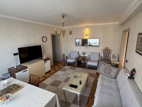4-room apartment for rent, 140 m², Elmlər Akademiyası: 1 500 ₼/mo 3