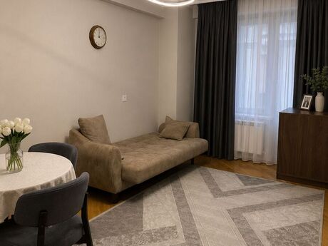 3 otaqlı mənzil, 93 m², 8 Noyabr: 258 000 ₼ 2
