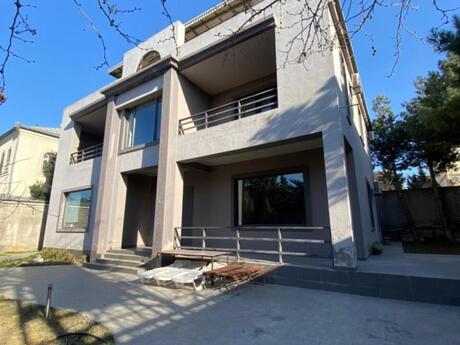 6 otaqlı həyət evi, 415 m², Bakıxanov: 935 000 ₼ 2