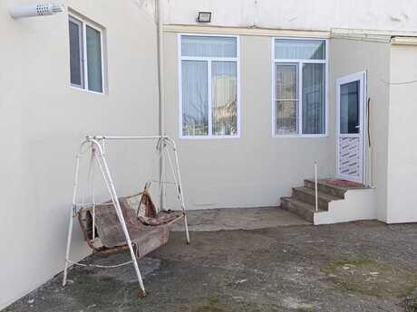 5 otaqlı həyət evi/bağ evi - Buzovna q. - 150 m²