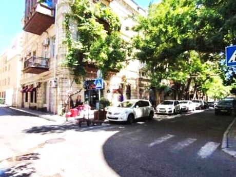 Elan №6157091 - Bakı, Sahil m., 4 otaqlı, 120 m², 3/3 mərtəbə