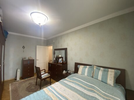 4-комнатная квартира, 100 м², İnşaatçılar: 290 000 ₼ 2