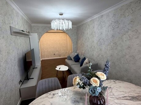 Elan №6157328 - Bakı, Elmlər Akademiyası m., 2 otaqlı, 75 m², 17/17 mərtəbə
